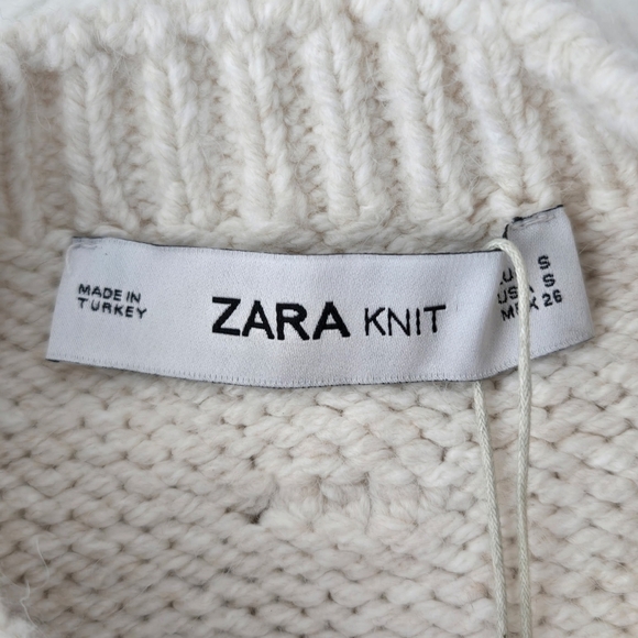 Zara Knit PomPom Sweater. Ivory. Size Small. New. - Picture 7 of 9